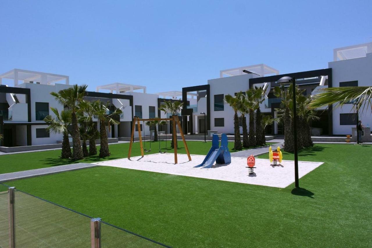 Апартаменти Oasis Beach IX Puntaprima Торрев'єха Екстер'єр фото
