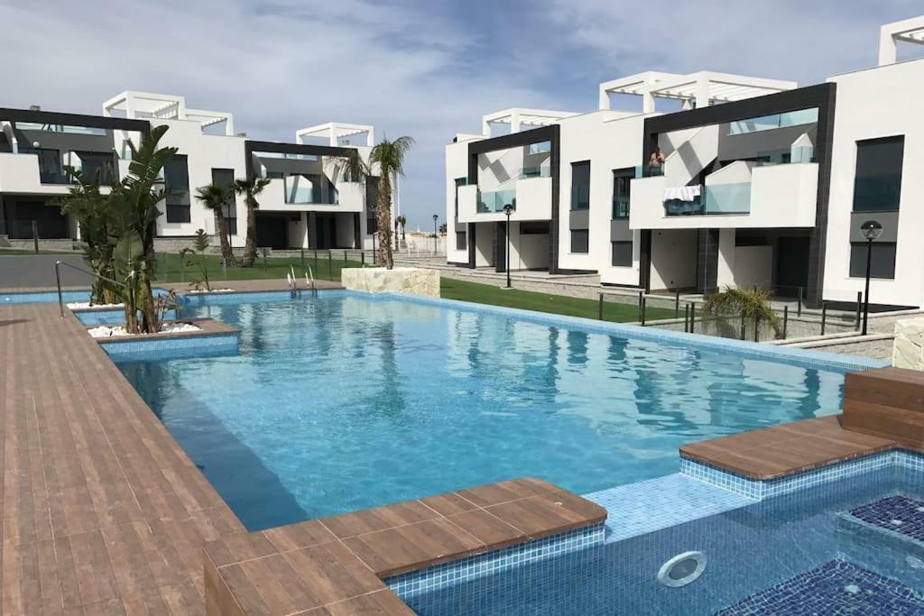 Апартаменти Oasis Beach IX Puntaprima Торрев'єха Екстер'єр фото