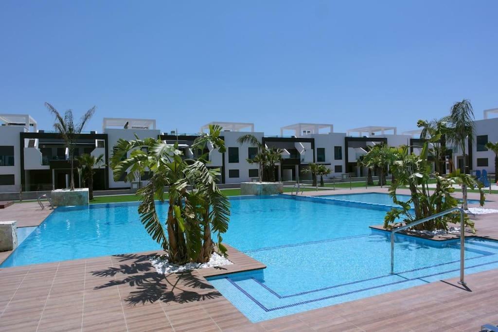 Апартаменти Oasis Beach IX Puntaprima Торрев'єха Екстер'єр фото