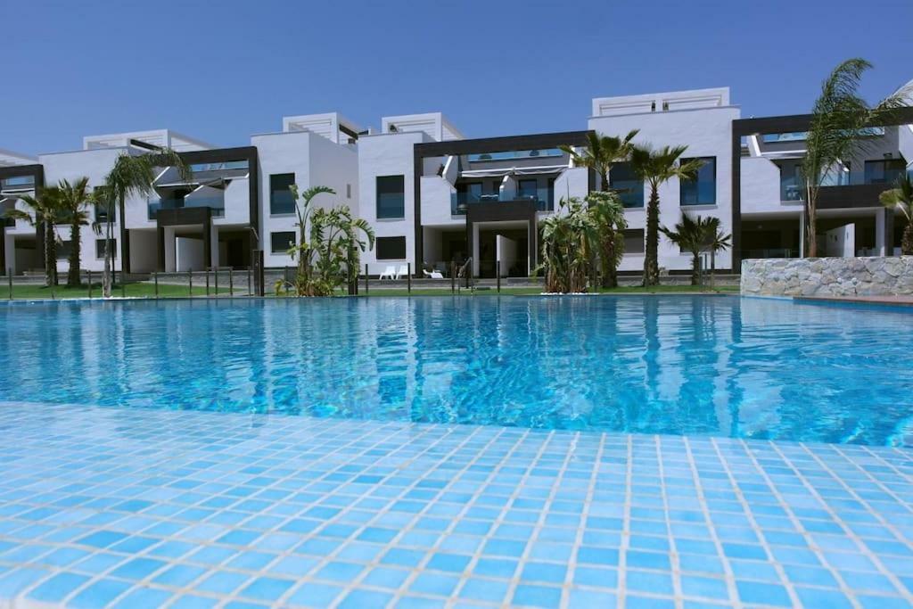 Апартаменти Oasis Beach IX Puntaprima Торрев'єха Екстер'єр фото